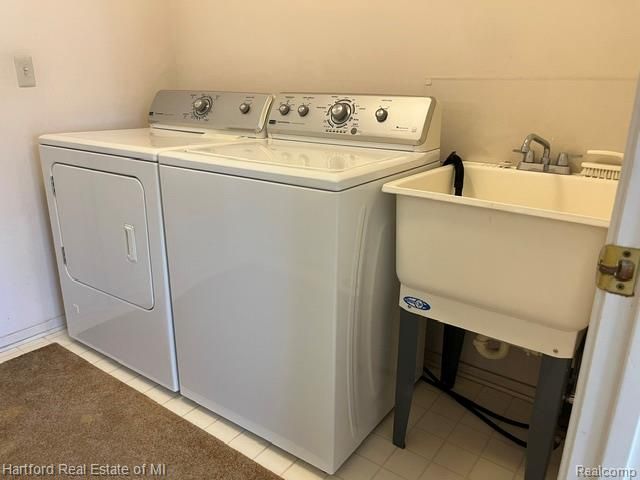 2176 Maplehurst Drive, Commerce Charter Township, MI 48390