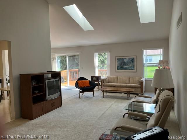 2176 Maplehurst Drive, Commerce Charter Township, MI 48390