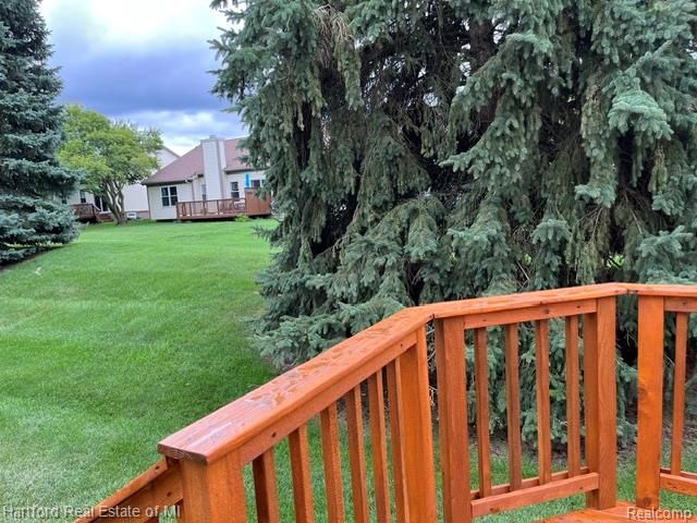 2176 Maplehurst Drive, Commerce Charter Township, MI 48390