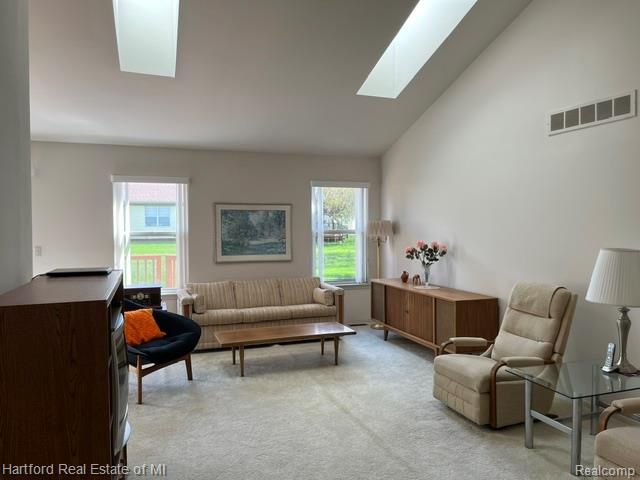 2176 Maplehurst Drive, Commerce Charter Township, MI 48390
