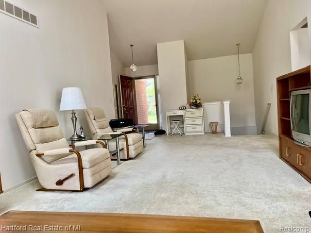 2176 Maplehurst Drive, Commerce Charter Township, MI 48390