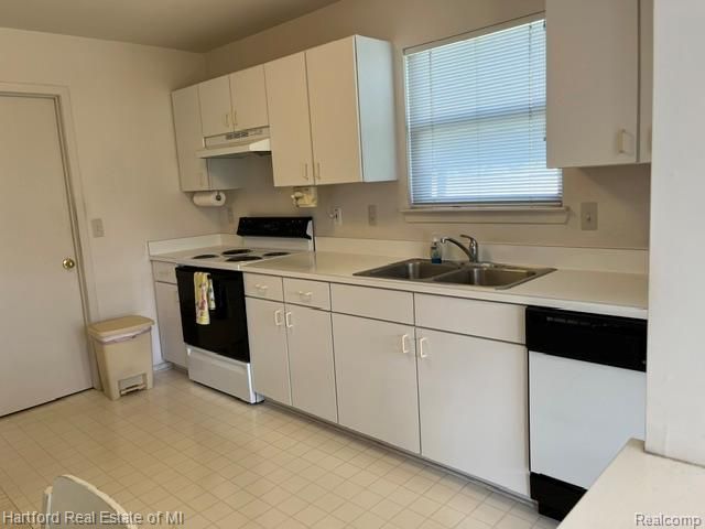 2176 Maplehurst Drive, Commerce Charter Township, MI 48390