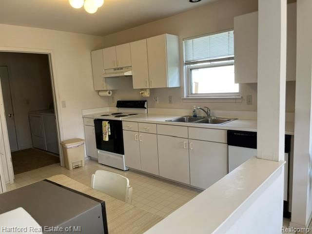 2176 Maplehurst Drive, Commerce Charter Township, MI 48390