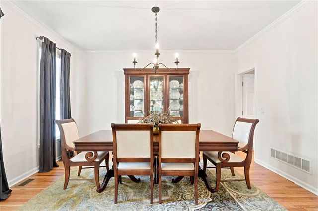 982 BridgeMill Avenue, Canton, GA 30114