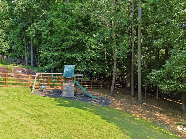 982 BridgeMill Avenue, Canton, GA 30114