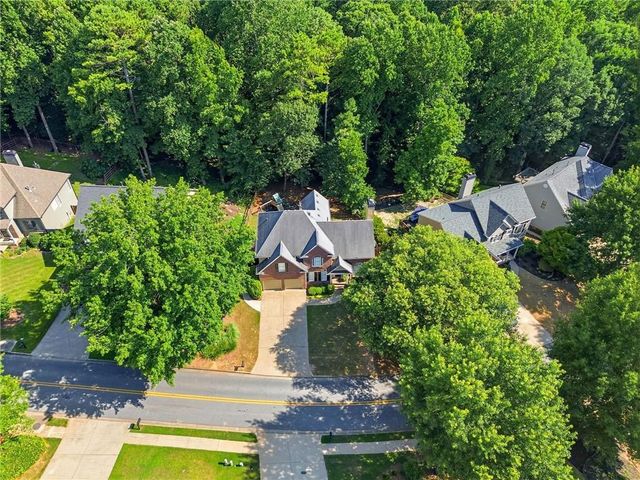 982 BridgeMill Avenue, Canton, GA 30114