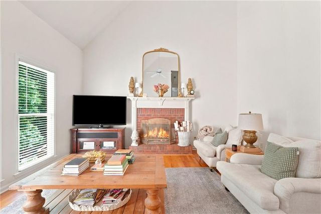 982 BridgeMill Avenue, Canton, GA 30114