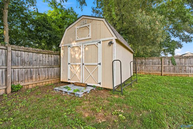 2524 Clovis Road SW, Huntsville, AL 35803