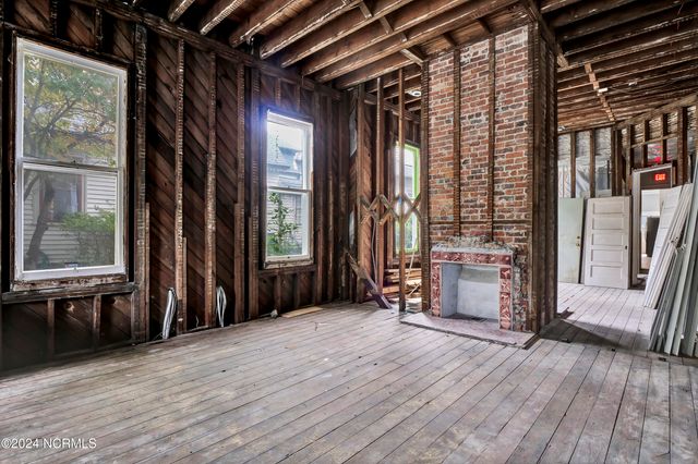 708 Market Street, Wilmington, NC 28401