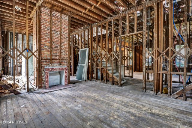 708 Market Street, Wilmington, NC 28401