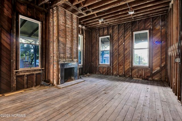 708 Market Street, Wilmington, NC 28401