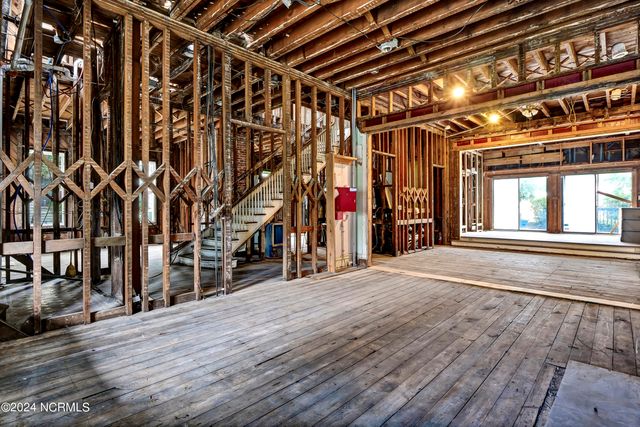708 Market Street, Wilmington, NC 28401