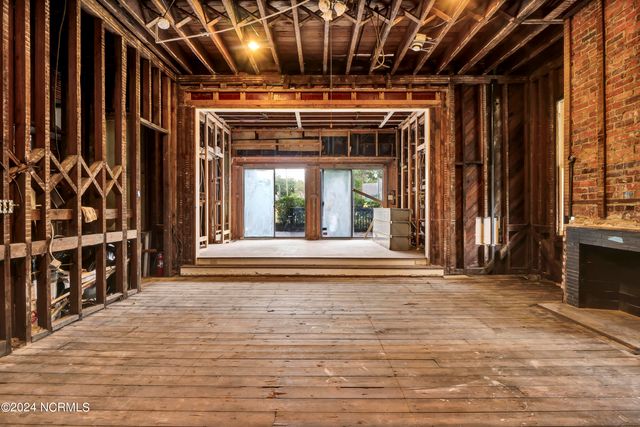 708 Market Street, Wilmington, NC 28401