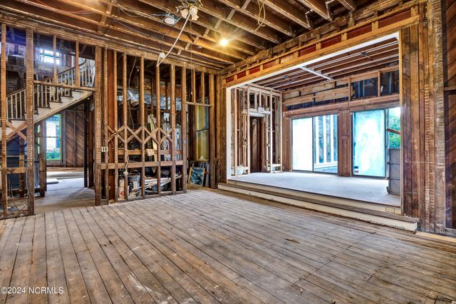 708 Market Street, Wilmington, NC 28401