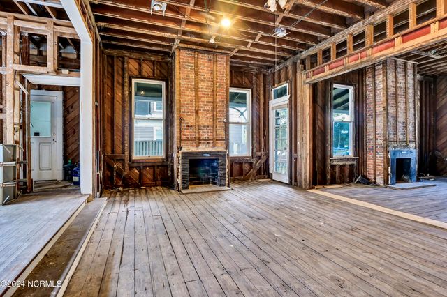 708 Market Street, Wilmington, NC 28401