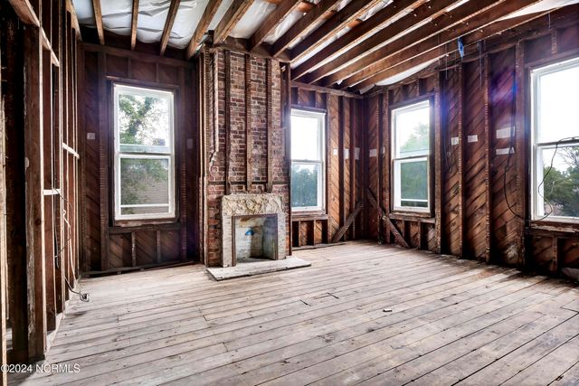 708 Market Street, Wilmington, NC 28401