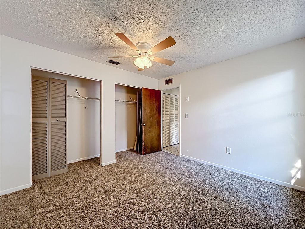 Image 24 of property listing at 11180 113TH AVENUE, Largo, FL 33778