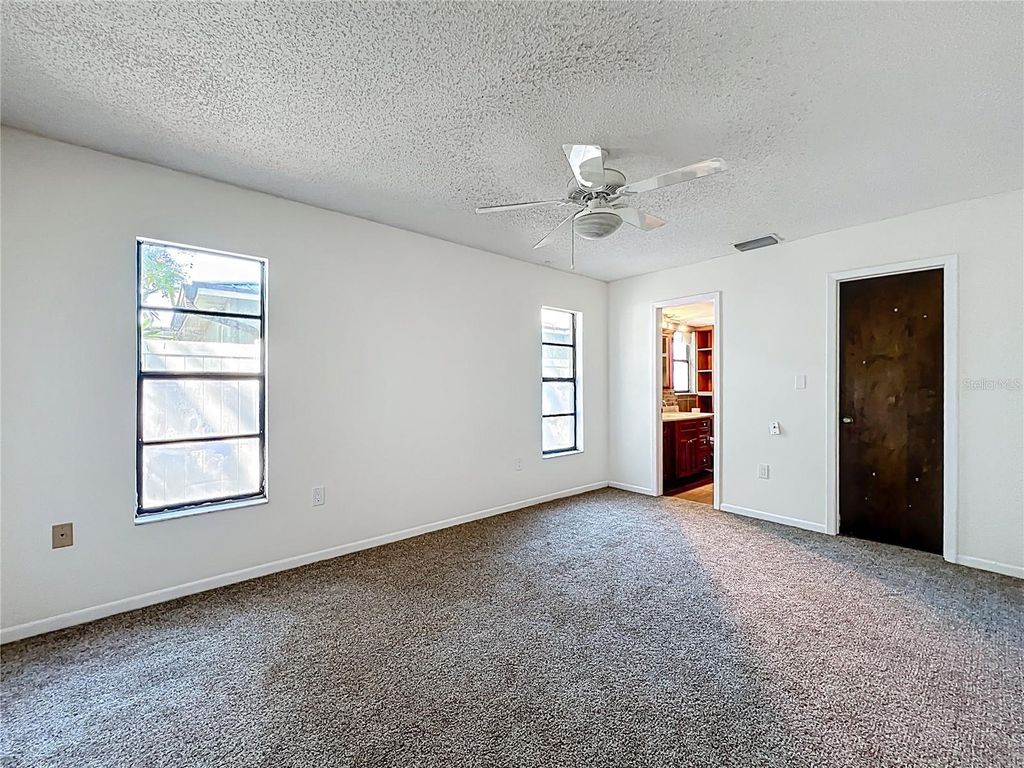 Image 27 of property listing at 11180 113TH AVENUE, Largo, FL 33778