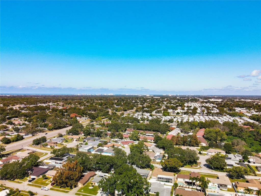 Image 42 of property listing at 11180 113TH AVENUE, Largo, FL 33778