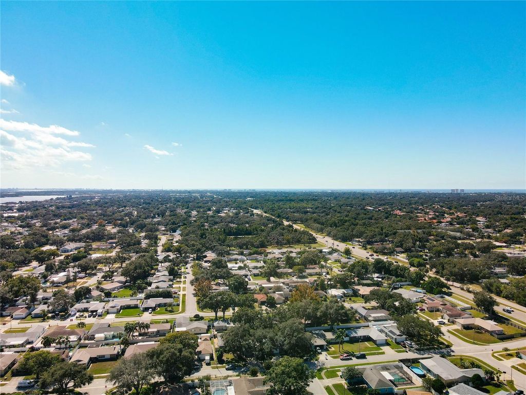 Image 49 of property listing at 11180 113TH AVENUE, Largo, FL 33778