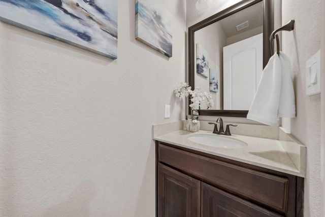 11215 Whitecap Bay Circle, Cypress, TX 77433