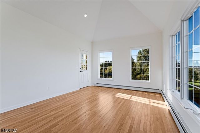 9 Dagmar Dale Dr, Vernon Twp., NJ 07461