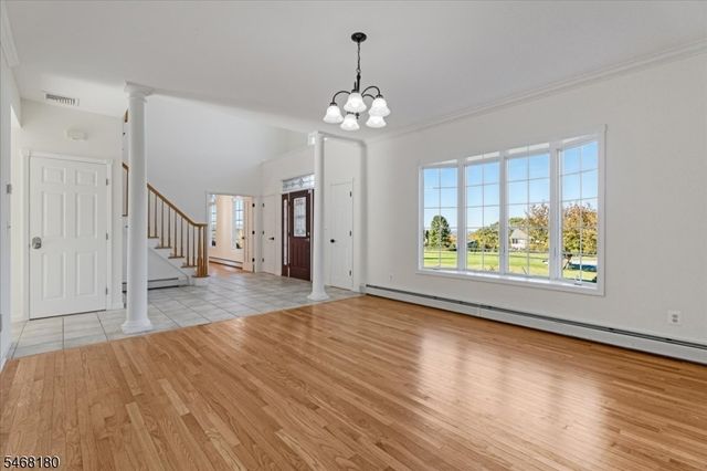 9 Dagmar Dale Dr, Vernon Twp., NJ 07461