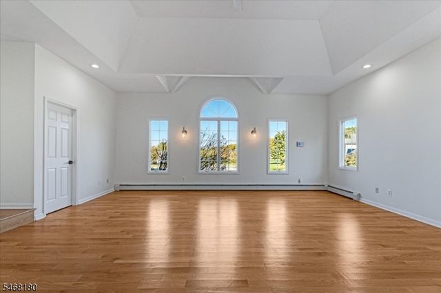 9 Dagmar Dale Dr, Vernon Twp., NJ 07461