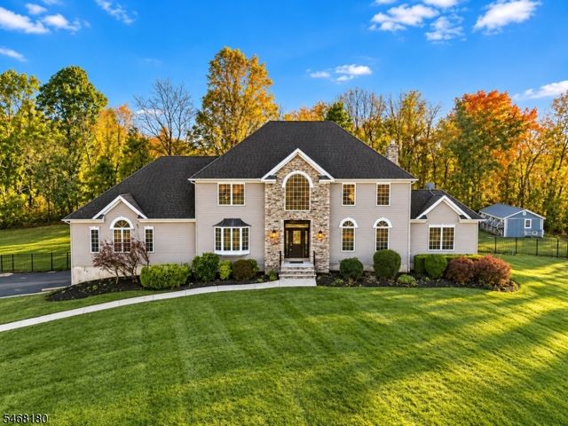 9 Dagmar Dale Dr, Vernon Twp., NJ 07461