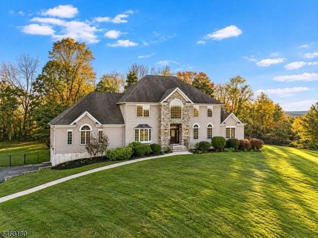 9 Dagmar Dale Dr, Vernon Twp., NJ 07461