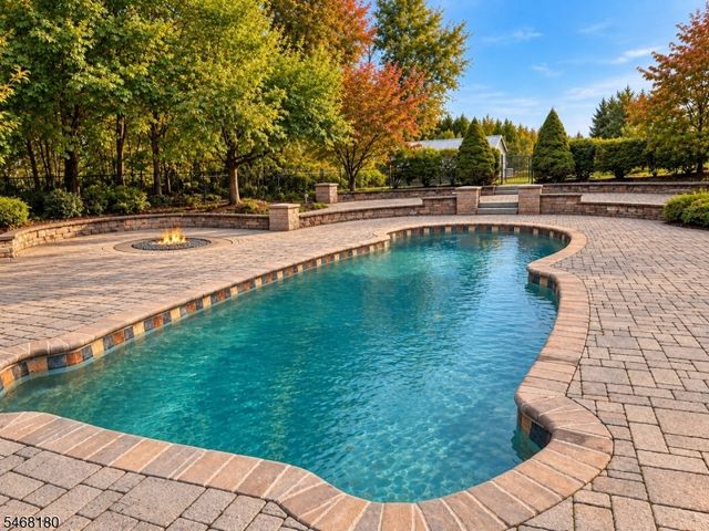 9 Dagmar Dale Dr, Vernon Twp., NJ 07461