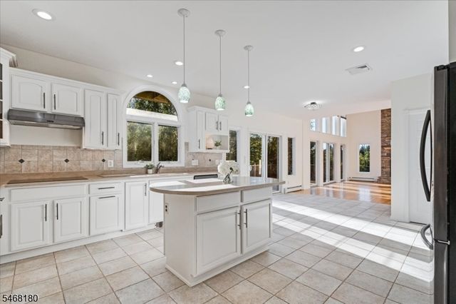 9 Dagmar Dale Dr, Vernon Twp., NJ 07461