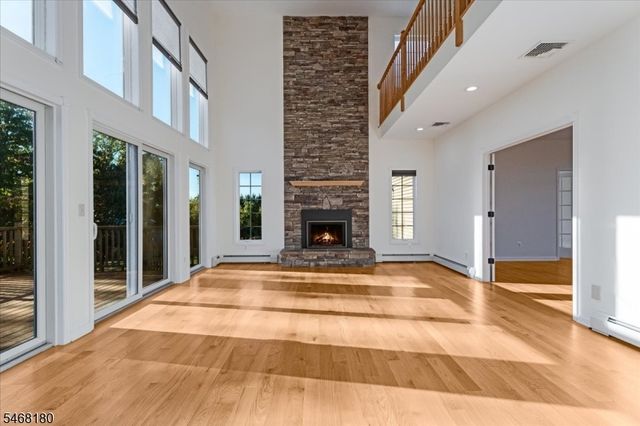 9 Dagmar Dale Dr, Vernon Twp., NJ 07461