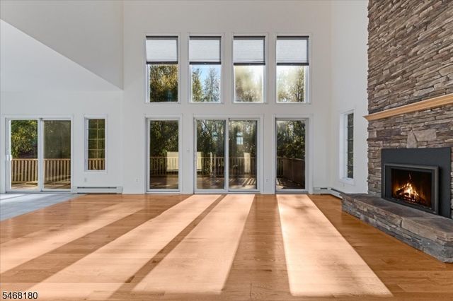 9 Dagmar Dale Dr, Vernon Twp., NJ 07461