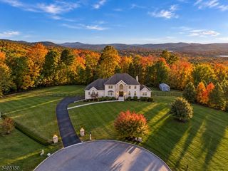 9 Dagmar Dale Dr, Vernon Twp., NJ 07461