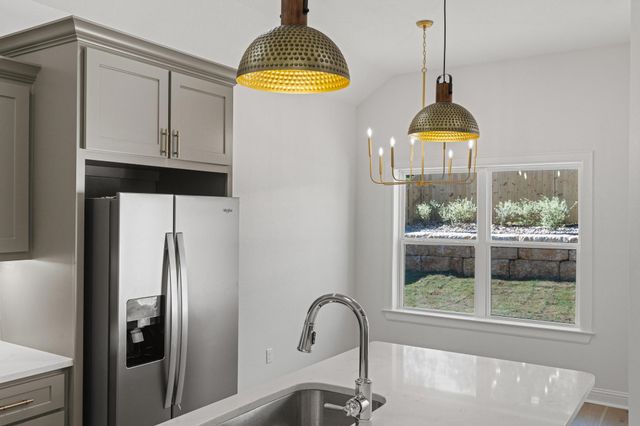 212 Central Park Court, Athens, TX 75751