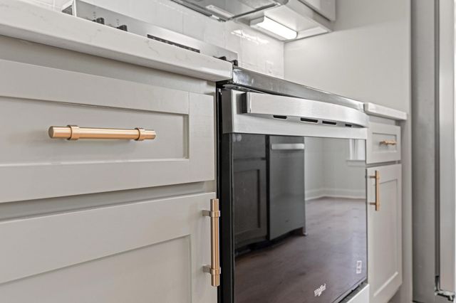 212 Central Park Court, Athens, TX 75751
