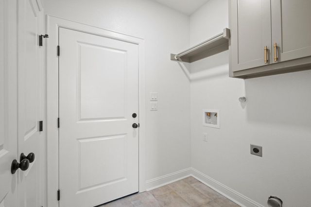 212 Central Park Court, Athens, TX 75751