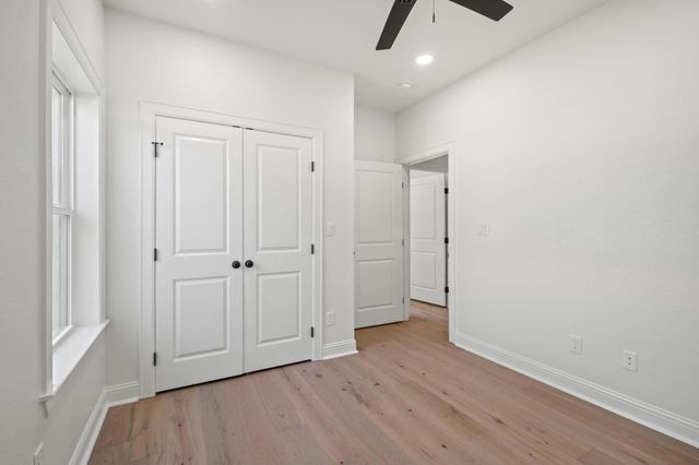 212 Central Park Court, Athens, TX 75751