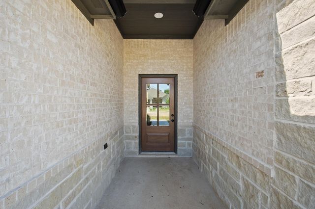 212 Central Park Court, Athens, TX 75751