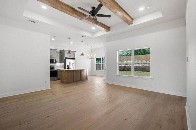 212 Central Park Court, Athens, TX 75751