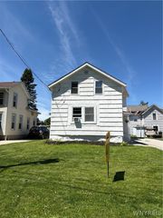 271 Church Street, Lockport City, NY 14094