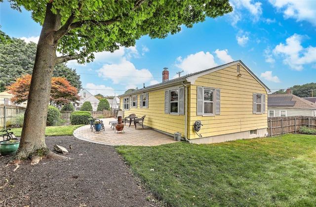 8 Halsey Street, North Providence, RI 02911