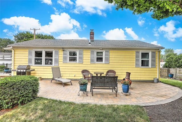 8 Halsey Street, North Providence, RI 02911