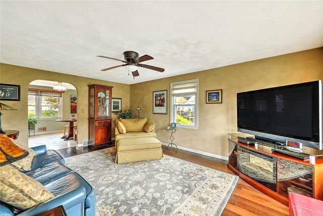8 Halsey Street, North Providence, RI 02911