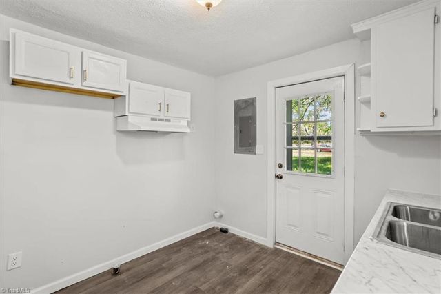 536 Cascade Avenue, Eden, NC 27288