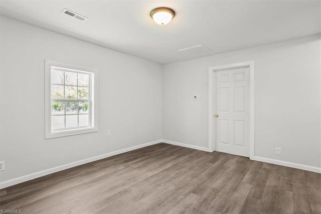 536 Cascade Avenue, Eden, NC 27288