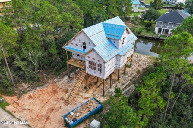 410 Orange Street, Pass Christian, MS 39571