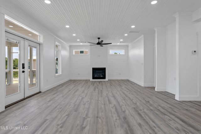 410 Orange Street, Pass Christian, MS 39571