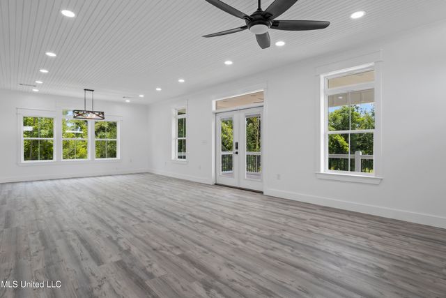 410 Orange Street, Pass Christian, MS 39571